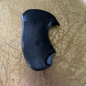 NWOT Pistol Handle-rubber